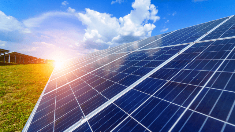 De la luz al enchufe: cómo funcionan los paneles solares